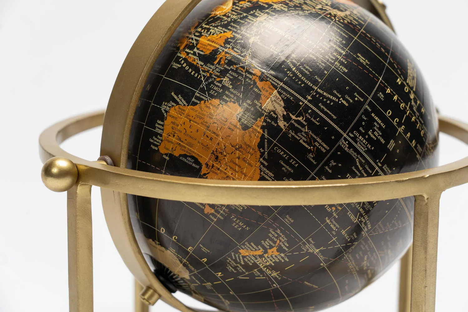 Amalfi Around The World Globe Black/Gold - Image 3