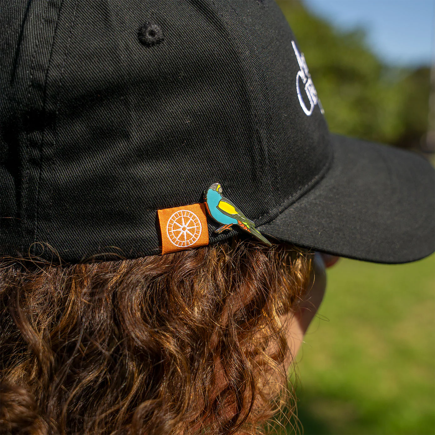 Australian Geographic Golden Shouldered Parrot Pin - Image 2